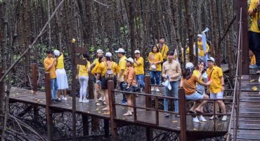 BBH Hospital กับกิจกรรมรักโลก ณ ป่าชายเลนอ่าวคุ้งกระเบน.